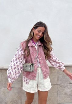 Vest Cute Outfit, Cute Outfit Fall, Aesthetic Fall Outfit, Basic Girl Outfit, Ropa Upcycling, Europe Travel Outfits, Outfit Denim, Looks Country, Denim On Denim