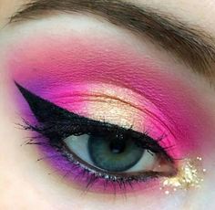 Hot Pink Eyeshadow Looks, Trendy Nails Pink, Sephora Shopping, Eye Inspiration, Crazy Eye Makeup, Pink Eyeshadow Look, Pink Eye Makeup, Sephora Beauty