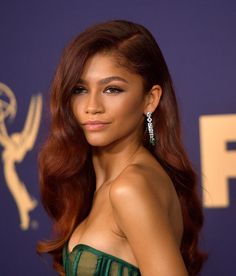 Zendaya Red Hair, Zendaya Hair, Glamour Party, Red Hair Inspo, Red Carpet Hair, Hair Color Auburn, Copper Hair Color, Peinados Fáciles Para Cabello Corto, Zendaya Coleman