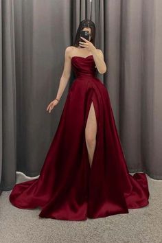 Red Ball Gown Aesthetic, Basque Waist Prom Dress, Dark Red Grad Dress, Toplexil Dress, Cherry Red Prom Dress, Burgandy Wedding Dress, Red Dress Ballgown, Elegant Winter Dresses, Deep Red Prom Dress