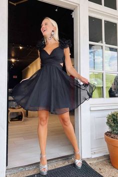 Black Pleated Chiffon Short Party Dress Tulle Wedding Dress Mermaid, Feather Homecoming Dress, Floral Homecoming Dresses, Strapless Homecoming Dresses, Feather Prom Dress, Ruffle Prom Dress, One Shoulder Prom Dress, Velvet Prom Dress, Floral Prom Dresses