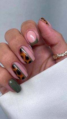 Get ready for the season with 20+ Fall Nails You Will Love This Year! Embrace cozy vibes with Pumpkin Nails and stunning Shellac Nails Fall Autumn looks. From Nails Summer to Fall transitions to trendy Hunter Green Fall Nails, you'll find the perfect inspiration here. Try out Pumpkin Spice Nail Designs, Red Fall Nails Ideas, and Brown With Chrome Nails for a chic touch. Don't miss Nail Art Designs Fall 2024 featuring Chestnut Nails and Autumn Nails Green and Orange. Explore New Nail Trends Fa... Brown Nail, Nail Designs Pictures, Milky Nails, Cheetah Nails, November Nails, Square Nail Designs