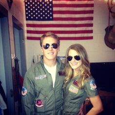 Power Couple.                                                                                                                                                                                 More His And Hers Costumes, Unique Couple Halloween Costumes, Funny Couple Halloween Costumes, Halloween Parejas, Costumes Funny, Best Couples Costumes, Matching Halloween Costumes, Cheap Halloween Costumes, Cute Couple Halloween Costumes