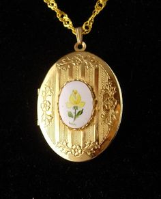 Vintage Sweetheart Locket / Yellow enamel flower / gold romantic gift / New mom gift / Valentines Da Mother's Day Gift Locket Necklace With Vintage Charm, Vintage Pressed Flowers Keepsake Jewelry, Personalized Gold Jewelry With Pressed Flowers, Vintage Pressed Flowers Jewelry Keepsake, Vintage Jewelry For Mother's Day Personalized Gift, Gold Locket Necklace With Birth Flower For Gift, Gold Locket Necklace With Birth Flower, Mother's Day Keepsake Locket Necklace With Hallmark, Keepsake Medallion Locket Necklace With Hallmark