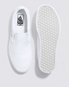 Vans Shoes White, Stylish Vans, Plain White Shoes, White Slip On Vans, White Slip On Shoes, Slip On Vans, Vans Original, Timeless Shoes, Vans Store