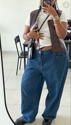 Denim Cargos Outfits, Casual Birthday Dinner Outfit Plus Size, Mid Size Black Women Outfits, Mid Size Fashion For Women With Belly, Plus Size Street Style, Aesthetic Downtown, Downtown Outfits, Earthy Outfits, Pretty Pics