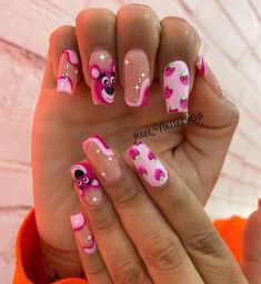 Floral Nails 2023, 90s Cartoon Nails Acrylic, Summer Floral Nails, Summer Nails 2023 Color Trends, Nails 2023 Color Trends, Beach Nails Art, 2023 Color Trends, Disneyland Nails, Fun Halloween Nails