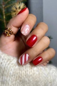 Nail Art Noel, Candy Cane Nails, December Nails, Milky Nails, Red Christmas Nails, Nagel Tips, Christmas Nails Easy, Christmas Gel Nails, Summery Nails