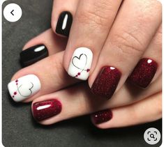 Wedding Anniversary Nails Ideas, Valentines Nails Ideas Simple, Valentines Gel Nails Ideas, Valentines Day Manicure, Heart Nail Art Designs, Cute Heart Nails, Anniversary Nails, Cute Nail Colors, Heart Nail Designs