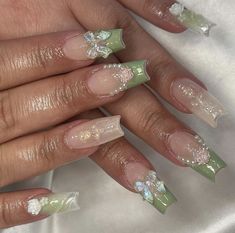 Light Green Nail Inspo Acrylic, Green Acrylic Nails With Charms, Sage Green Nails Prom, Tinkerbell Themed Nails, Nail Prom Ideas, Cute Summer Nails Green, Light Green Quince Nails, Cute Fairy Nails