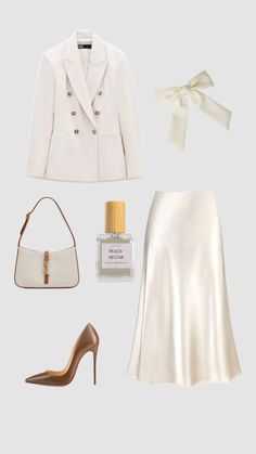 Minimalist Chic Fashion, Minimalistic Outfits, Old Money Outfit, Mommy Outfits, Elegant Outfit Classy, Money Outfit, Classy Fits, Evening Dresses With Sleeves, Woman Suit Fashion