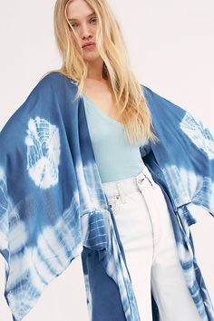 Tie Dye Kimono, Free People Kimono, Cute Kimonos, Kimono Outfit, Tie Dye Fashion, Casual Kimono, Functional Fashion, Boho Kimono, Glamour Fashion