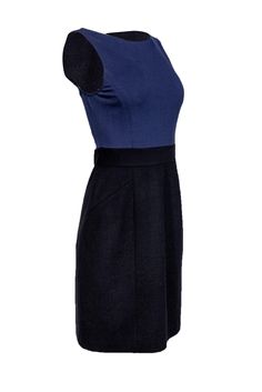 Stay warm this winter in Theory’s simple A-line dress complete with a 100% wool skirt. In a navy and black combination, easily add some edge to the ensemble by throwing on a leather moto jacket and heeled booties. Or, for a simple, elegant outfit, pull on a cardigan and complete with patent heels. Size 4 Shell: 100% Wool Lining: 94% Polyester, 6% Polyurethane Combo: 71% Viscose, 23% Polyamide, 6% Elastane Concealed back zipper Lined Sleeveless Round neckline A-line silhouette Bust 30” Waist 27” Navy Fitted Winter Dress, Outfit Pull, Black Wool Skirt, Black Combination, Navy Skirt, Patent Heels, Wool Skirt, Leather Moto, Leather Moto Jacket