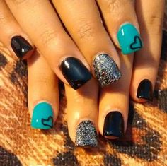 Love the turquoise ~ nail art Fun Nail Ideas Acrylic, Cute Teal Nails, Black And Turquoise Nails, Turquoise And Black Nails, Teal And Black Nails, Fingernail Polish Designs, Luminary Nails, Turquoise Nail Art, Sherman Moore