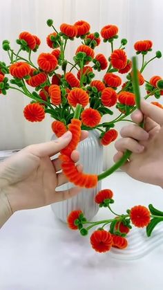 Orange Day Crafts For Kids, Flowers With Pipe Cleaners, Craft Pipe Cleaners, Harvest Crafts, Chenille Crafts, Piping Flowers