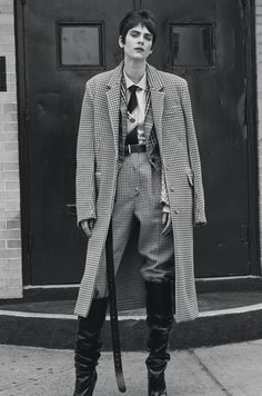 Androgynous Aesthetic, Style Androgyne, Androgynous Outfits, Gender Fluid Fashion, Queer Fashion, W Magazine, Margaret Howell, Mode Vintage