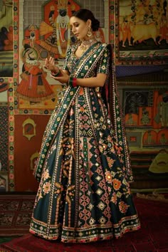 Patola Lehenga, Garba Outfit, Lehenga Ideas, Patola Print, Ladies Sangeet, Orange Lehenga, Print Lehenga, Mehndi Outfits, Wedding Outfits For Women