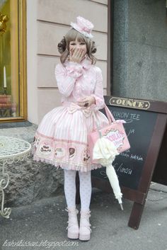 Candy Fashion, Estilo Harajuku, Lolita Outfits, To My Friend, Weird Things, Chocolate Shop, Tokyo Fashion, Japanese Street Fashion, Sweet Lolita