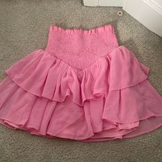 New With Tags! Size Is Xs But Will Fit A Small And Maybe A Medium Pink Ruffled Skirt, Pink Ruffled Skirt For Day Out, Stretch Ruffle Skirt For Day Out, Casual Pink Skirt With Ruffle Hem, Spring Skirt With Ruffles In Flirty Style, Pink Casual Mini Skirt With Ruffle Hem, Casual Pink Mini Skirt With Ruffle Hem, Casual Pink Skirt With Ruffles, Casual Pink Ruffled Skirt