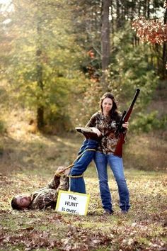 Scarecrow Face, Safari Photo, Camo Wedding, Country Engagement, Foto Tips, Cute Photography, Cute Wedding Ideas, Wedding Engagement Photos, Photo Couple