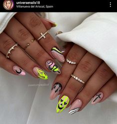 Bright Colored Nails, Nails 23, Funky Nail Designs, Star Nail Designs, Evil Eye Nails, Retro Nails, Halloween Acrylic Nails, Vintage Nails, Almond Acrylic Nails