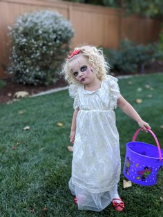 Diy Creepy Doll Costume, Creepy Doll Costume For Kids, Creepy Doll Diy, Scary Doll Costume, 2022 Costumes, Diy Doll Costume, Scary Clown Costume