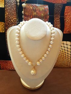 16 inches fresh water pearl necklace with front baroque 28mm x 24 mm statement pendant. Classy, classic unique. Fresh Water Pearl Necklace, Pink Pearl Necklace, Freshwater Pearl Necklace, Kundan Necklaces, Ivory Pearl, Ideal Wedding, Statement Pendant, Freshwater Pearl Necklaces, Pearl Chain