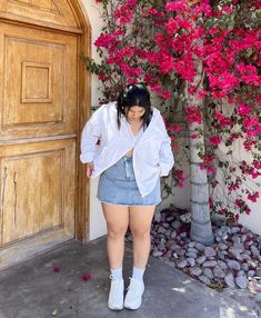 Plus Size Outfits Denim Skirt, Plus Size Denim Dress Outfit, Denim Mini Skirt Outfit Plus Size, Summer Aesthetic Outfit Plus Size, Denim Skirt Outfits Plus Size, Denim Skirt Outfit Midsize, Ig Baddie Outfits Summer, Outfits Thick Thighs, Chubby Outfit Ideas Casual