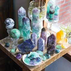 Crystal Collection Display Ideas, Crystal Business, Crystal Room, Crystal Vibes, Crystal Aesthetic, Crystal Garden