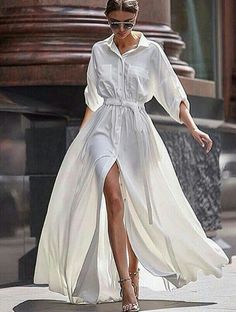 Sukienki Maksi, Saree Bollywood, Walking Down The Street, Blogger Street Style, Jumpsuit Elegant, Street Style Summer, Summer Black, White Maxi, Little White Dresses