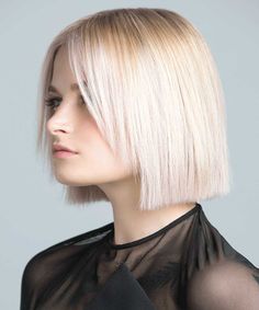 Haircut Styles For Women, Blonde Bob Hairstyles, Blonde Hair Looks, Short Hair Tutorial, Chic Hairstyles, Hair Color And Cut, Short Hair With Bangs, Short Hair Styles Easy