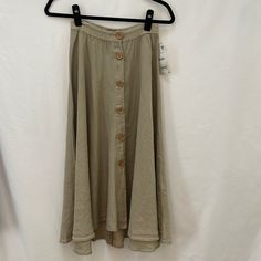 Beautiful Linen Blend Skirt With Wood Buttons. Nwt Zara Pleated Skirt, Knotted Skirt, Zara Midi Skirt, Belted Midi Skirt, Polka Dot Midi Skirt, Faux Leather Midi Skirt, 70’s Style, Zara Skirt, White Midi Skirt