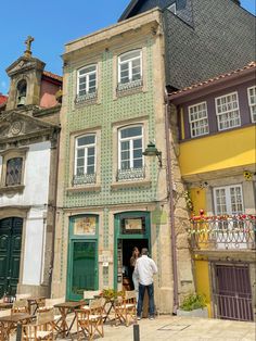 Architecture building in Porto Portugal Manifesting Someone, Aussie Winter, Portugal Summer, Aesthetic Europe, Europe Architecture, Europe Summer, Italian Summer, Spain And Portugal