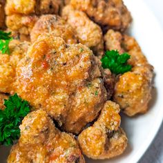 Crispy cauliflower bites are a tasty alternative to chicken wings. Toss the bite-sized snack in your favorite sauce for a delicious side dish or appetizer. Halloween Spread, Creamy Mushroom Gravy, Easy Beef Stroganoff, Cuts Of Beef, Beef Stroganoff Easy, Brittle Recipes, Sweet Paprika