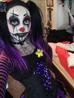 {KittyVú} The sheriff Clown. 💀 Bad Clown Makeup, Killer Clown Makeup Women, Killer Clown Makeup Scary, Cute Killer Clown Costume, Creepy Neon Clown Makeup, Clown Ideas, Clown Costumes, Fiesta Halloween, Clown Core