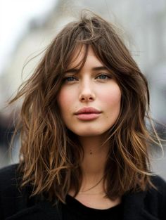 Autumn Haircuts 2024, Fall 2024 Haircuts Women, Liv Tyler Haircut, Mid Length Hair Cuts Women, Hair Style Trend 2024/2025, Trendy Haircut 2024, French Mid Length Haircut, Long Bangs Medium Hair, Hair Trend 2024 Women