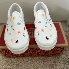 Brand New In Box! Embroidery On The Top White Sneakers With Appliques For Summer, Playful White Vans Sneakers, Cute Vans Sneakers For Spring, Spring Vans Sneakers, Vans Embroidery, Van Color, Vans White, Shoes Vans, On The Top