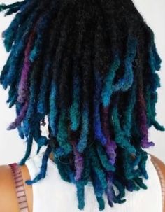 Blue and teal dreads ombre dyed hair color inspiration @phoenixphair @hugosalon Teal Natural Hair Black Women, Teal Locs Black Women, Teal Locs, Teal Dreads, Coloured Dreads, Locs Dyed, Colorful Dreads, Purple Dreads