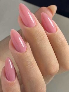 Acrylic Nails Simple Pink, Pink Solid Color Nails, Light Pink Almond Nails Design, Short Nude Pink Nails, Nail Ideas One Color, Almond Nails One Color, Classy Oval Nails, Nude Pink Almond Nails, Pink Almond Nails Design