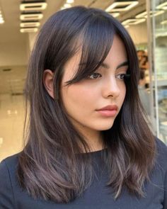 Cute Summer Haircuts: 25 Ideas for Women in Their 30s and 40s - Short to Long Hair Trends Medium Length Volume Haircut, Haircuts For Short Length Hair, Hair Color For Short Hair Highlights, Trending Haircuts For Women 2024, Trendy Haircuts For Short Hair, 2024 Skincare, 2024 Makeup, Zicxa Photos, Straight Brunette Hair