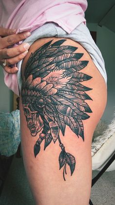 Native Sleeve Tattoo Women, Native American Skull Tattoo Headdress, Indian Headdress Tattoo Thigh, Indian Hip Tattoo, Native American Shoulder Tattoo, Native Headdress Tattoo, Punchy Western Thigh Tattoos, Western Themed Tattoos For Women, Western Tattoos Thigh