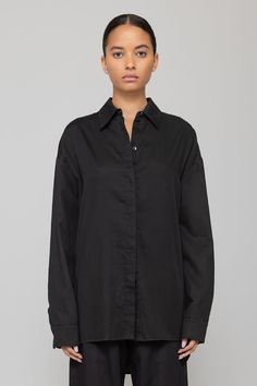 #color_black Black Oversized Top With Spread Collar, Black Oversized Tops With Spread Collar, Oversized Placket Blouse For Fall, Oversized Fall Blouse With Placket, Oversized Blouse With Placket For Fall, Oversized Button-up Top With Concealed Placket, Oversized Button-up Blouse For Work, Oversized Workwear Blouse With Spread Collar, Oversized Collared Blouse With Buttons