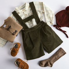 Pepa & Co - Baby Boy Look Book – PEPA AND CO Vintage Boys Clothes, Baby Clothes Size Chart, Baby Clothes Sizes, Vintage Baby Clothes, Chest Strap, Corduroy Shorts, Green Corduroy, Vintage Boys