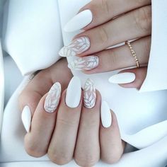 White Nail Designs for Winter 2023 - 2024 18 Ideas - women-club.online Bridal Nails Designs, Engagement Nails, Milky Nails, 2024 Ideas, Wedding Nails Design, Nails Wedding, Nail Art Wedding