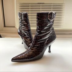 In Color Fudge Sioux Worn A Couple Of Times, Wear Mostly Present In Heel, But Otherwise Good Condition Made In Spain Stuart Weitzman Shoes, Sioux, Shoes Heels Boots, Stuart Weitzman, Fudge, Shoes Women Heels, Heeled Boots, A Couple, Black And Brown