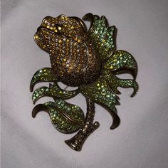 New 5” Gold & Green Crystal Large 2 Pin Gorgeous Brooch Retails >$100 Green Crystal, Green Crystals, Green Gold, Green And Gold, Brooches, Women Jewelry, Crystals, Green, Gold