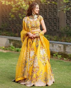 This brilliant hued yellow lehenga is the perfect pick for your intimate mehendi ceremony to look radiant and glowing! Haldi Ceremony Outfit, Haldi Dress, Designer Bridal Lehenga Choli, Designer Bridal Lehenga, Bridal Lehengas