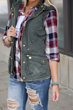 plaid2 Comfy Outfits Winter, Plaid Shirts, Plaid Outfits, Green Vest, New Fashion Trends, Casual Fall Outfits, Looks Style, Winter Fashion Outfits, Fall Winter Outfits