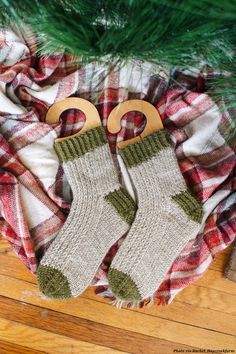 "Boot Socks Knitting Pattern, Chunky Winter Socks | THE MOUNTAIN SOCKS \"Keep your toes warm and cozy year-round with these classic, cozy socks. Combining beautiful knit stitches and a classic structure and design, these socks are a delightfully fun project to knit.\" ☑ Instant download PDF file for The Mountain Socks knitting pattern ☑ Skill level: Advanced-beginner (+ first-time sock knitters)  ☑ Video tutorials included ☑ Size: Adult women size medium; Approx. shoe size: U.S. 6-9.5 (39-42 Eur Boot Socks Knitting Pattern, Socks Knitting Pattern, Knit Boot Socks, Socks Knitting, Cabin Socks, Sock Knitting, Spinning Yarn, Sock Knitting Patterns, Cozy Socks