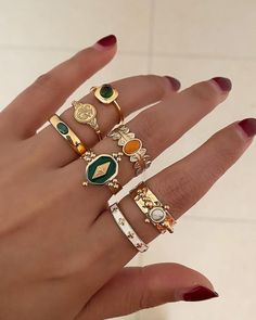 Gold rings in vintage style. Inexpensive Jewelry, Waterproof Jewelry, Mode Inspo, Jewelry Online Shopping, Stunning Jewellery